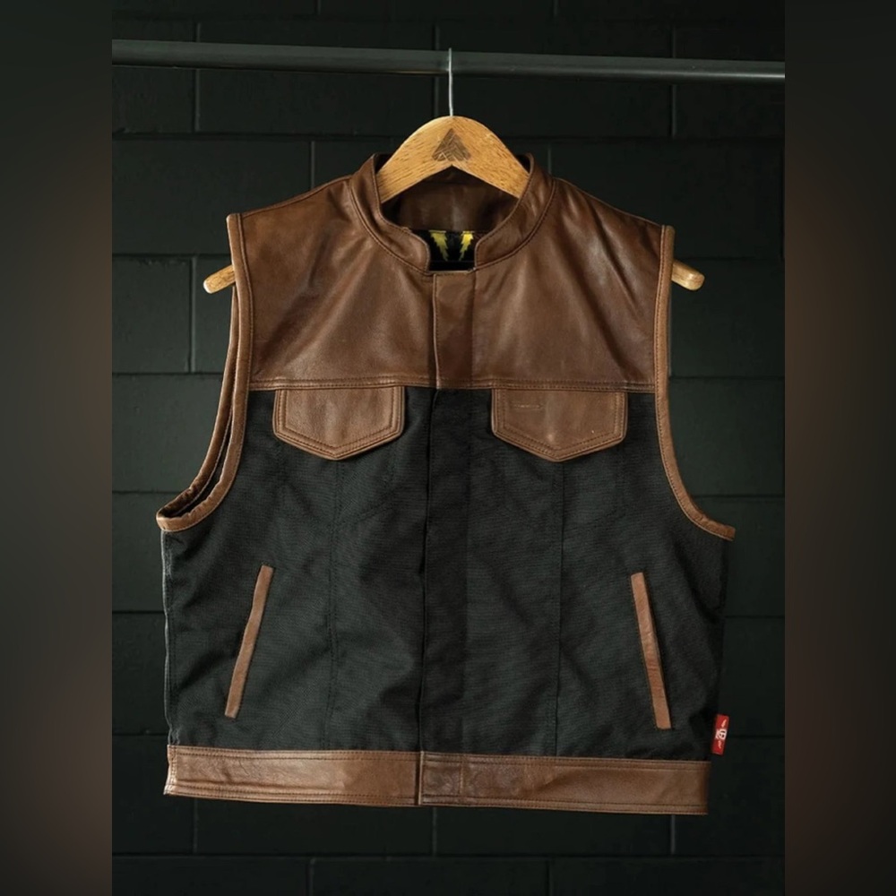 MEN’S HUNT CLUB TAN LEATHER & DENIM MOTORCYCLE BIKER CONCEALED CARRY VEST
